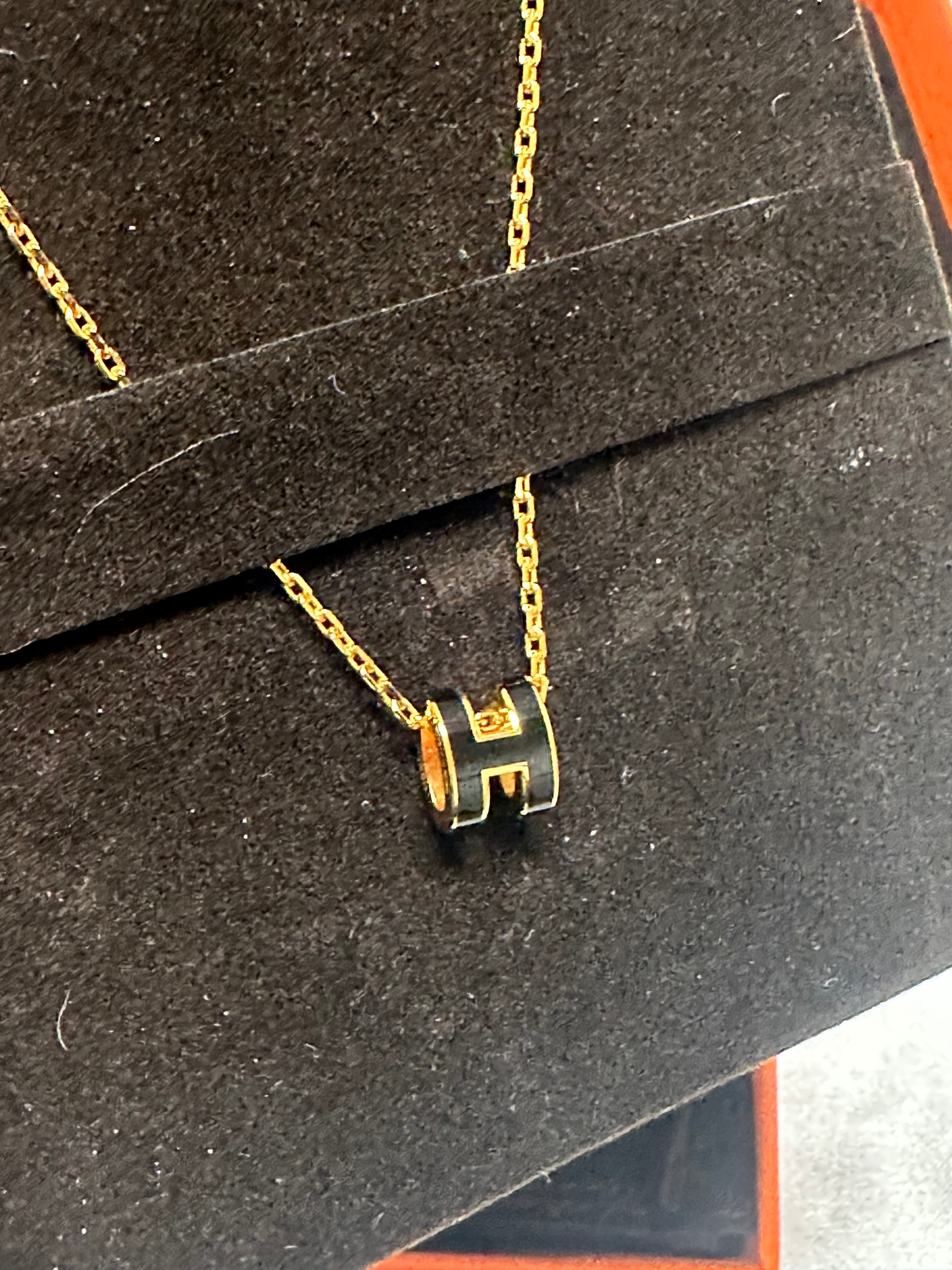 Hermes mini pop h pendant Black/ Gold