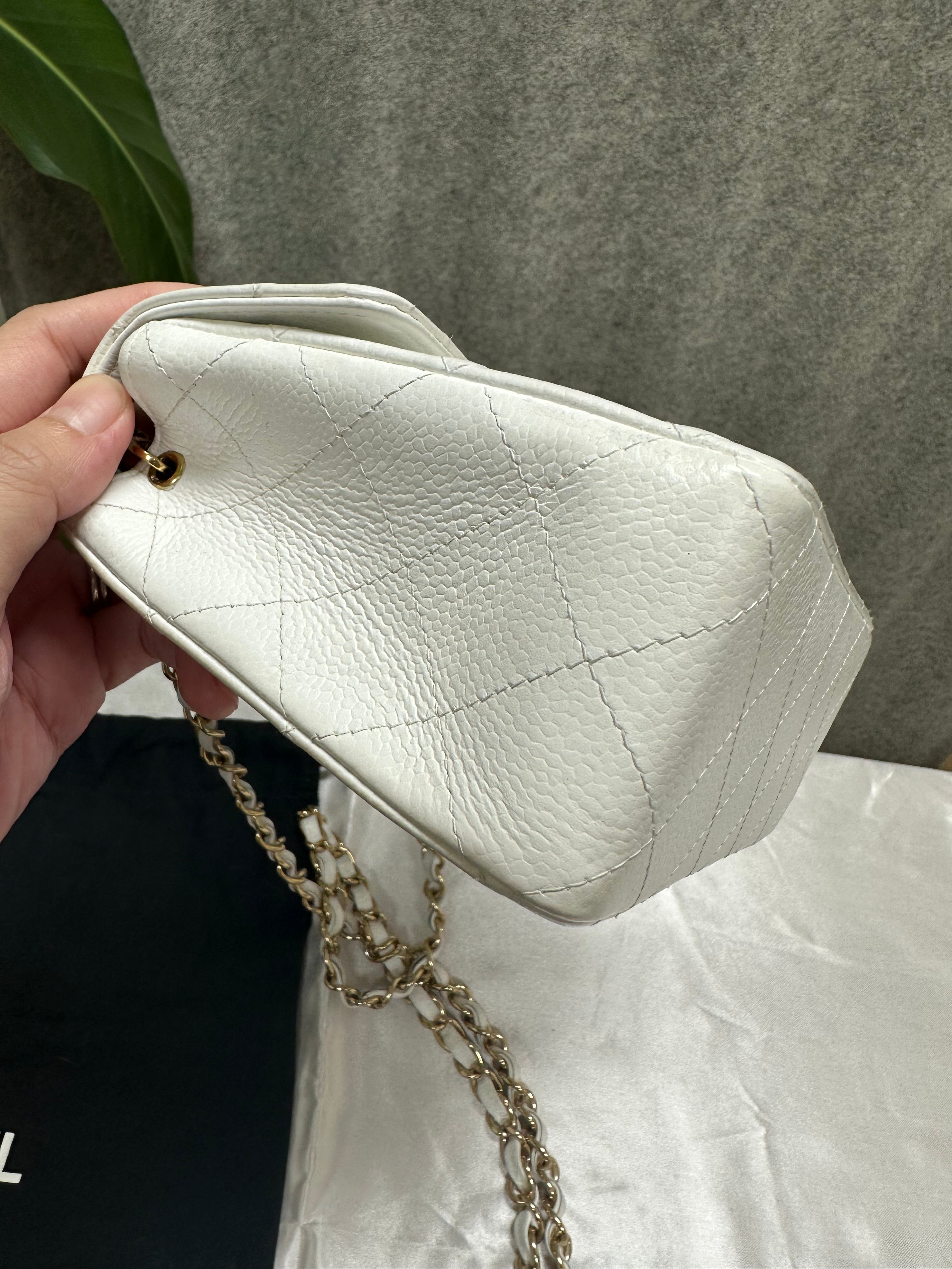 Chanel vintage mini square 17 cm white x ghw caviar