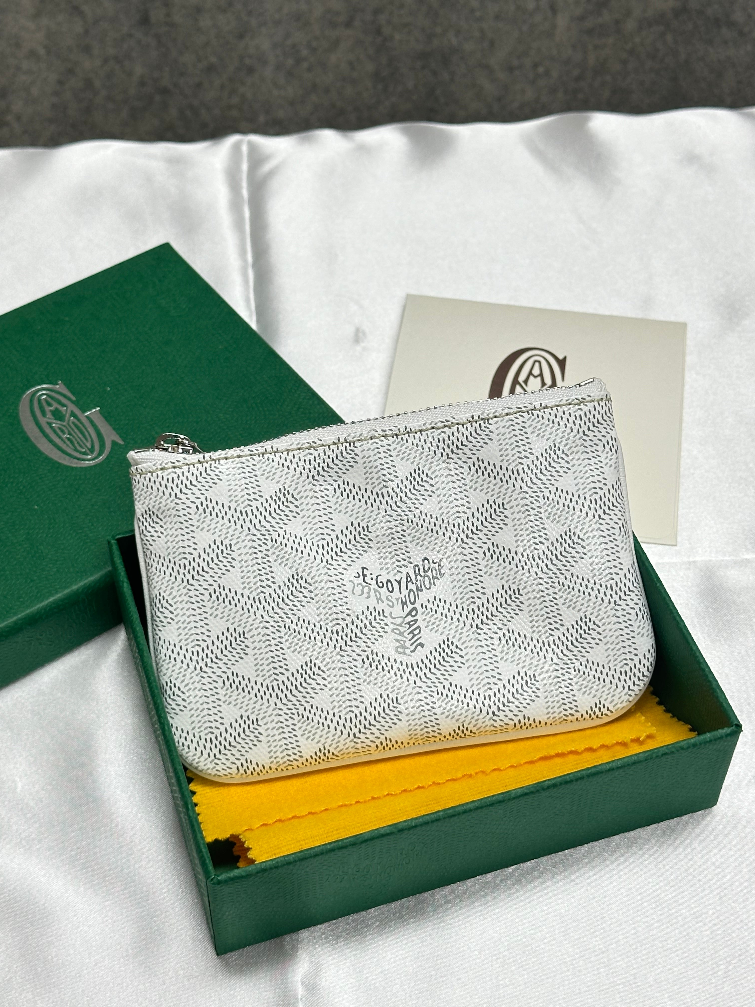 Goyard mini senate pouch with key ring white, - Luxnicy