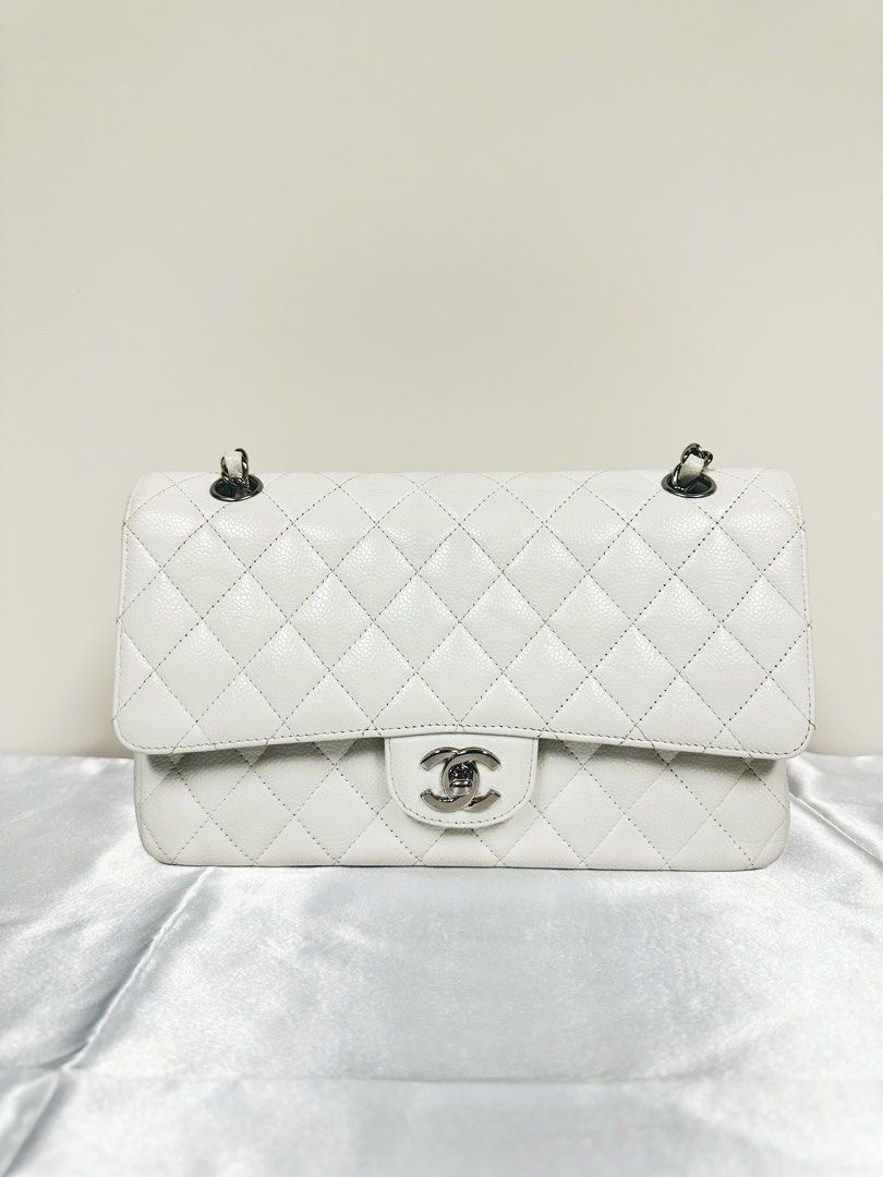 Chanel Classic Flap medium White Caviar PHW