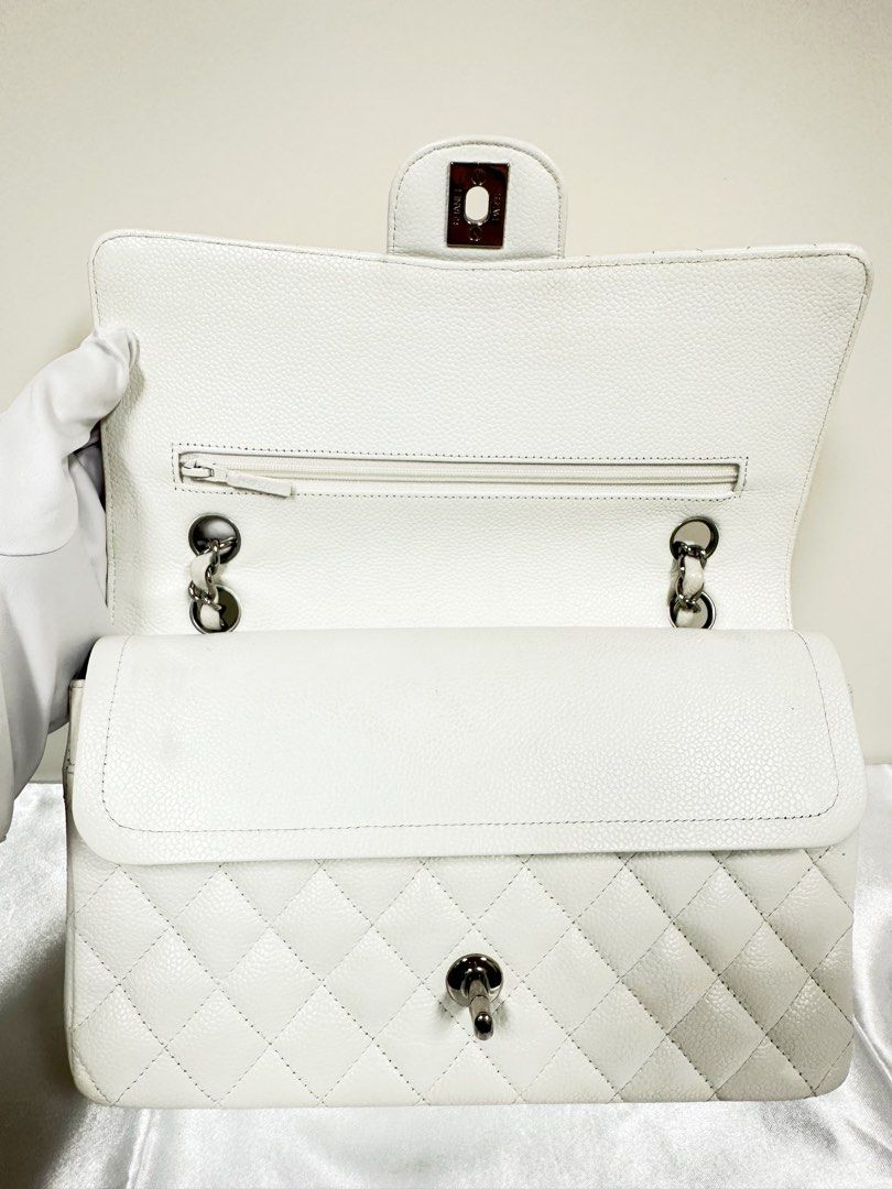 Chanel Classic Flap medium White Caviar PHW