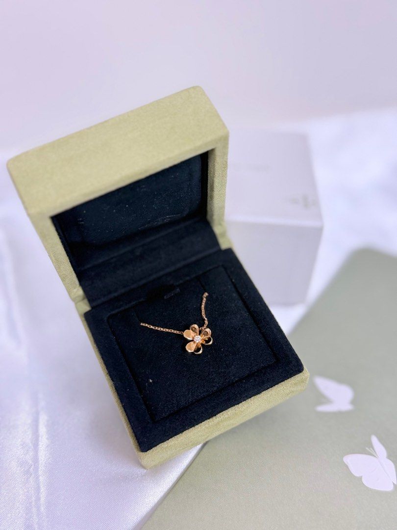 Van cleef & arpels frivole mini diamond k18yg necklace with box guarantee card